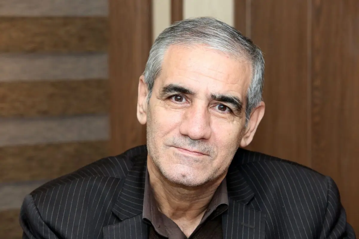 دفاع از منافع کارگران و بازنشستگان نیازمند شهامت است/ برخی نمایندگان حاضر نیستند برای دفاع از کارگران هزینه‌ای بپردازند