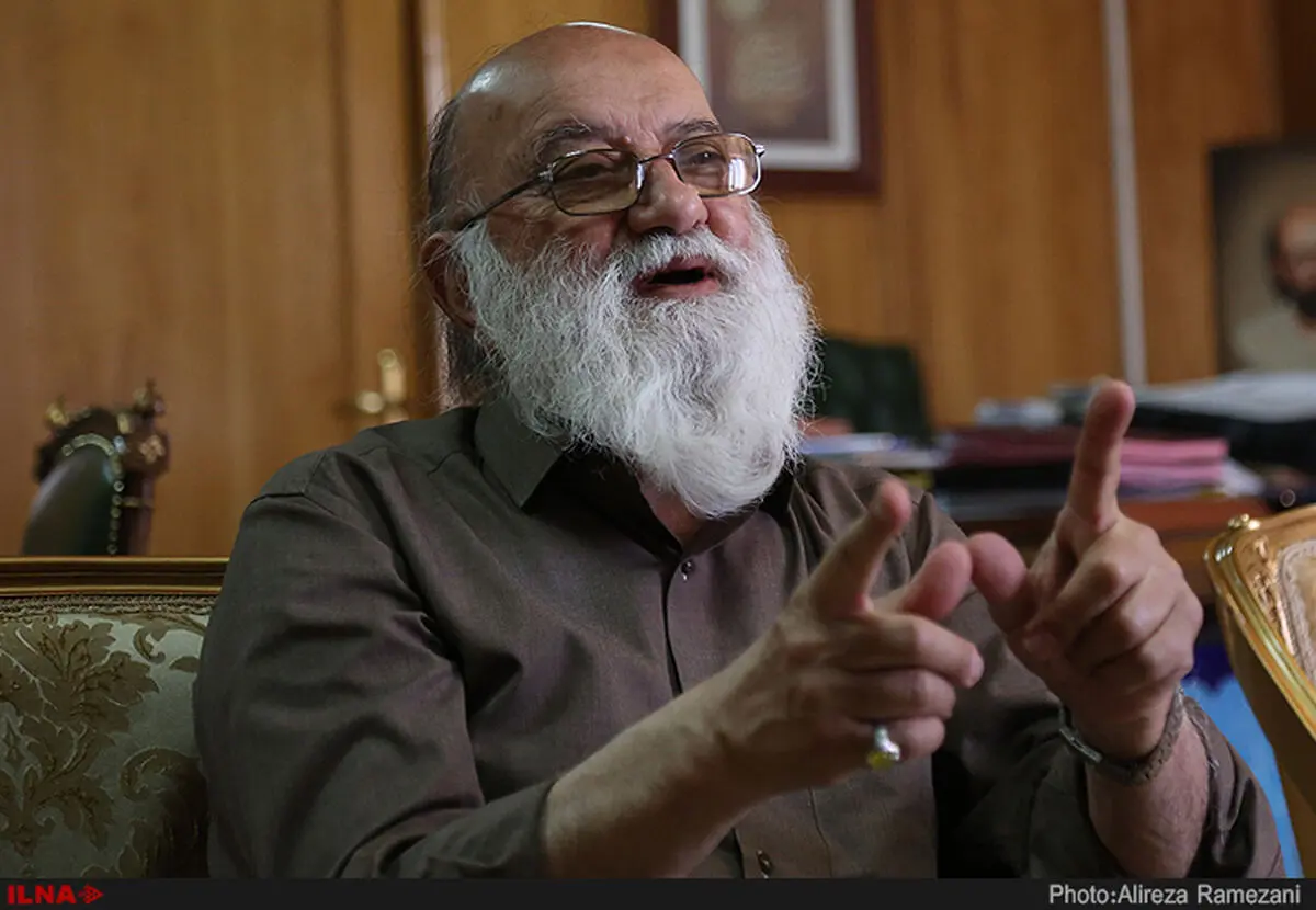 هیچ‌کس نمی‌تواند تخلف در شهرداری را کتمان کند/ نباید برای ریاست شورا می‌آمدم/در جلسات غیر علنی درد دل می‌کنیم