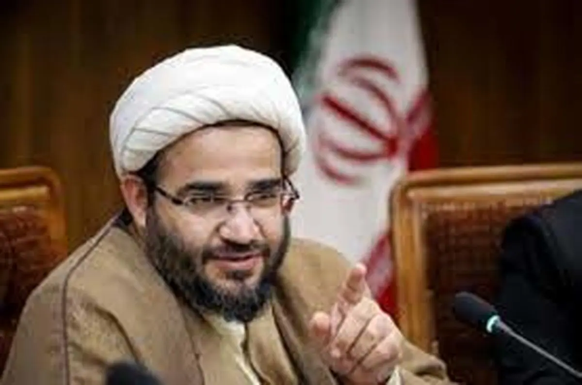 خدمات‌رسانی شهرداری در نمایشگاه عطرسیب ۳۰۰ درصد بیشتر از سال گذشته است