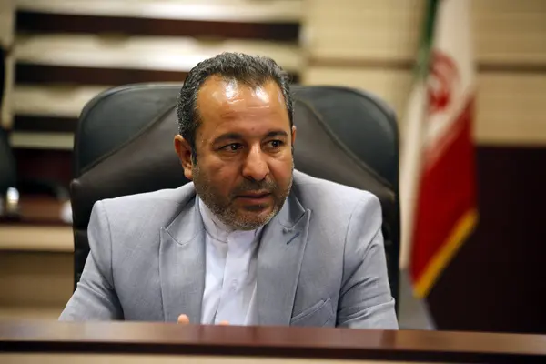 انعقاد قرارداد برای تامین آب نی ریز از پروژه انتقال آب / کارخانه ذوب آهن در شهرستان نی‌ریز بزودی راه‌اندازی می‌شود