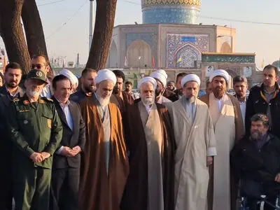 عضو دفتر مقام معظم رهبری به مقام شامخ شهدای قزوین ادای احترام کرد