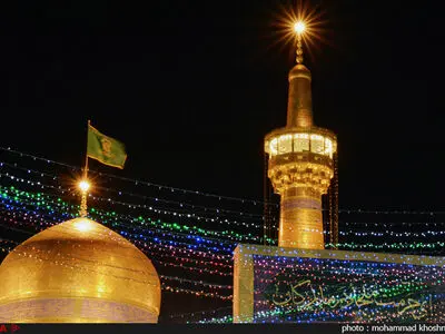 حرم مطهر رضوی در شب میلاد امام رضا (ع)
