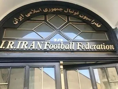 بازار داغ میکروفن‌های اجاره‌ای به سود یک نامزد انتخاباتی
