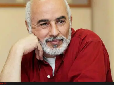 غم نان، هنر و فرهنگ را به فراموشی برده‌/ در کشور ما هنر در فرهنگسازی موفق نبود/کسی به دیدن آثار هنری نمی‌رود
