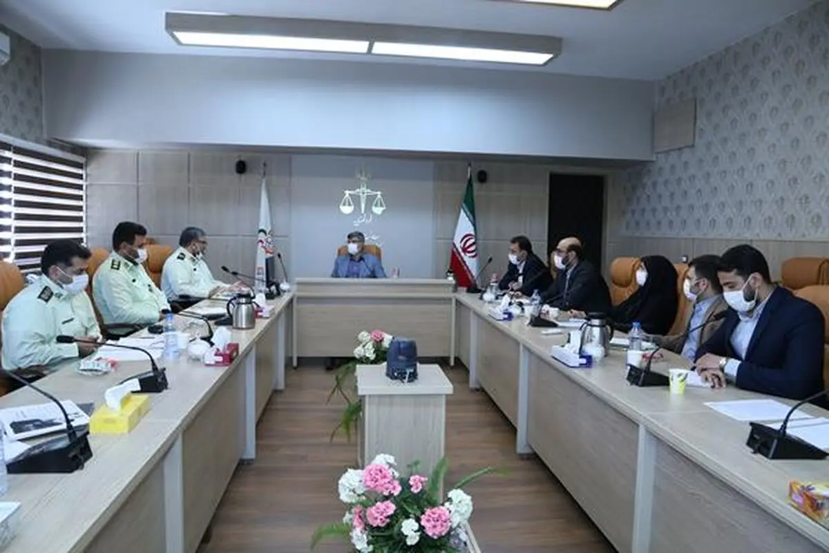 فساد اقتصادی قدرتمندتر از سایر فسادهاست/ موانع غیرمنطقی فعالیت در حوزه اقتصاد را برطرف کنیم