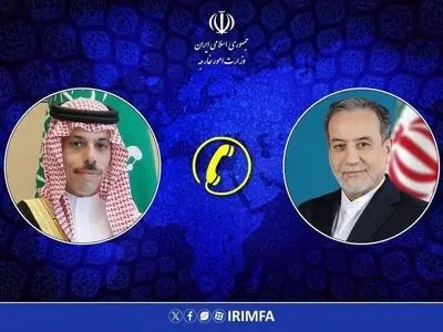 وزیرا خارجیة إیران والسعودیة یتباحثان هاتفیا