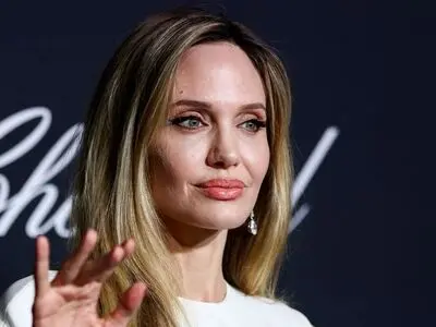 ادای احترام آنجلینا جولی به فاطمه حسونا در جشنواره کن 2025/فیلم