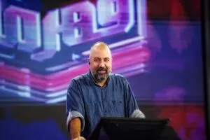 علی اوجی مجری «قهرمان» شد