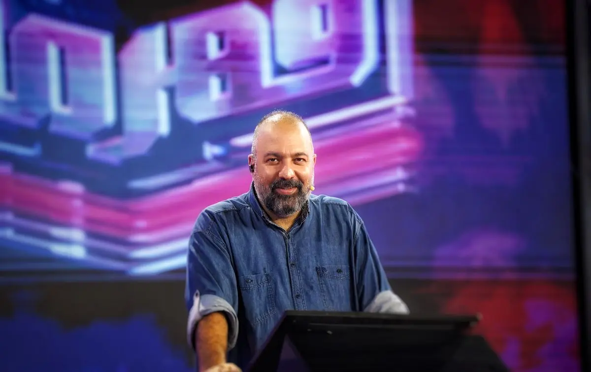علی اوجی مجری «قهرمان» شد