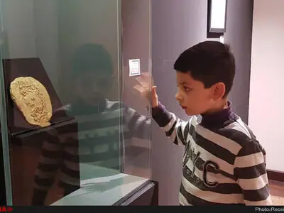نمایشِ سرباز هخامنشی ساختِ کودکان ایران/سردیس عازم مشهد شد+عکس