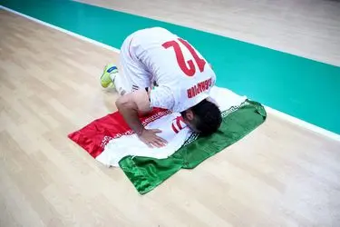 خوشحالی ملی‌پوشان فوتسال ایران پس از قهرمانی در بازی‌های کشورهای اسلامی (عکس)