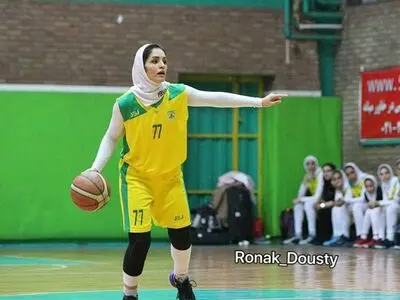فائزه شهریاری: فوت برادرم باعث شد تا 77 بپوشم/ آرزوی ما پخش زنده تلویزیونی است