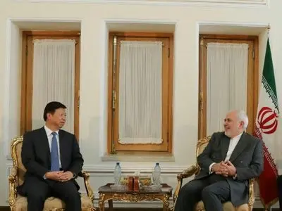 ظریف با وزیر امور بین‌الملل حزب کمونیست جمهوری خلق چین دیدار کرد