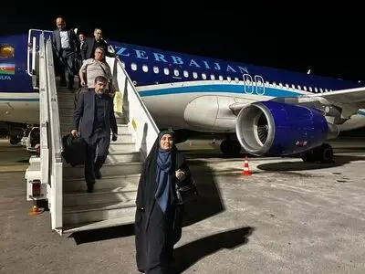 وزیر راه و شهرسازی وارد باکو شد 