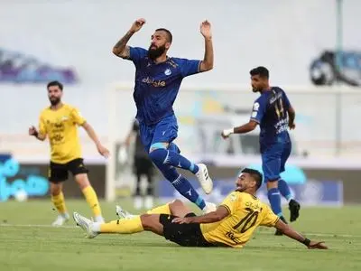 استقلال صفر - سپاهان 2 / جدال پرتغالی‌ها به کام مورایس؛ قهرمان با شکست آغاز کرد