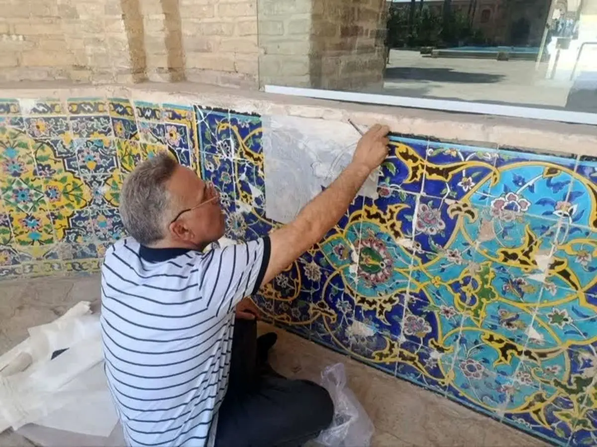 آغاز مرمت تخصصی کاشی‌کاری‌های مسجد سلطانی سمنان