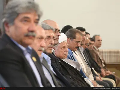 دیدار اعضای هیئت مدیره انجمن‌های صنفی پیشخوان دولت با آیت الله هاشمی رفسنجانی