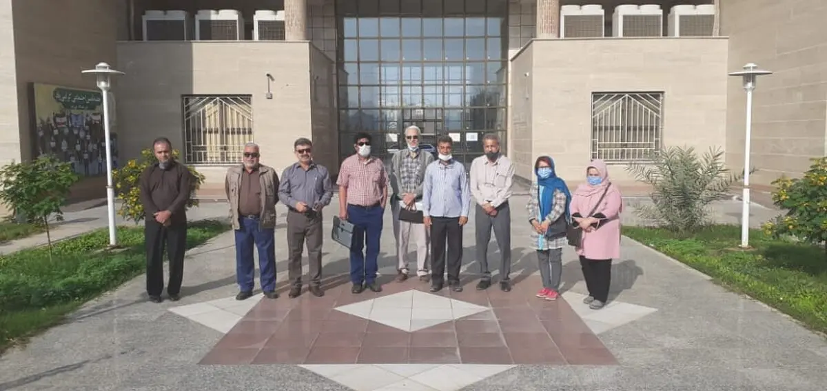 حضور بازنشستگان اهوازی مقابل تامین اجتماعی/ حقوق بازنشستگان چند برابر زیر خط فقر است!