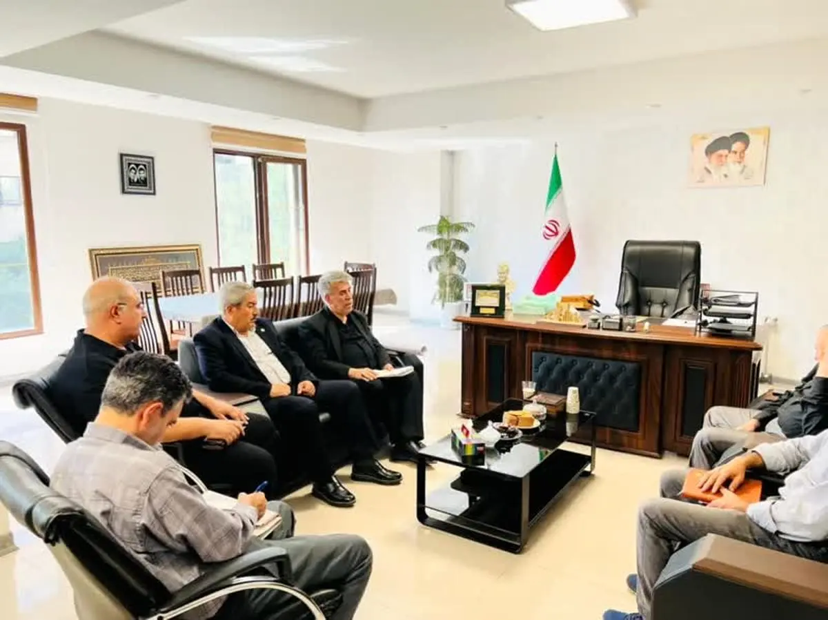 برای بازگشت بانک رفاه کارگران تلاش می‌کنم