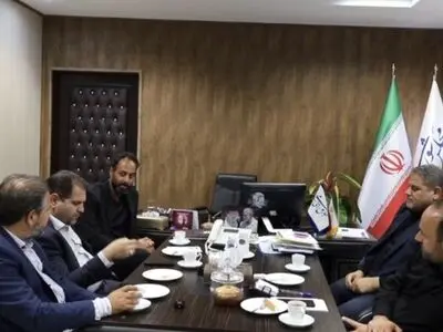 نشست اعضای شورای اسلامی استان البرز با نماینده مجلس