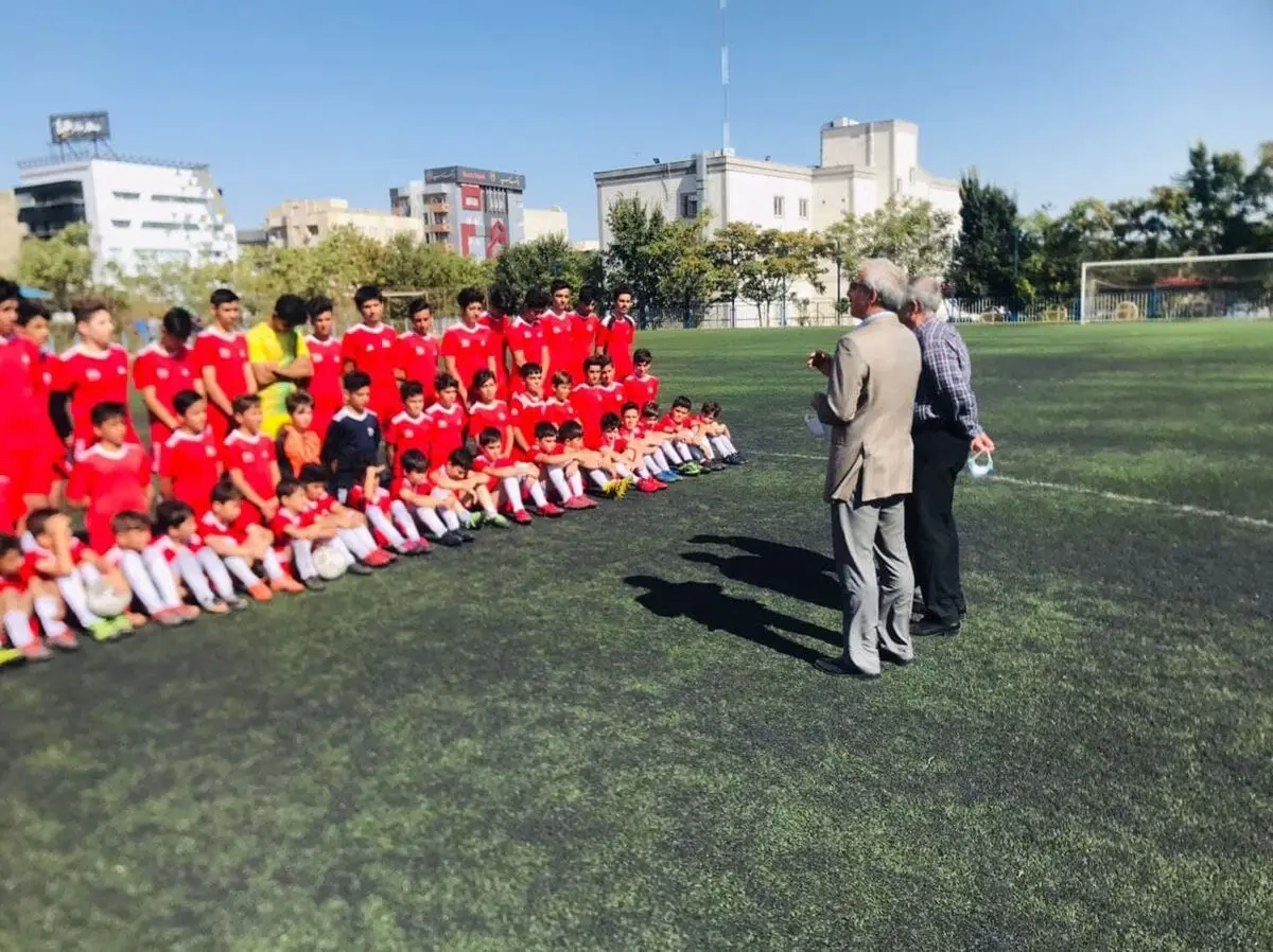 بازدید مدیرعامل باشگاه تراکتور از تمرینات مدرسه فوتبال