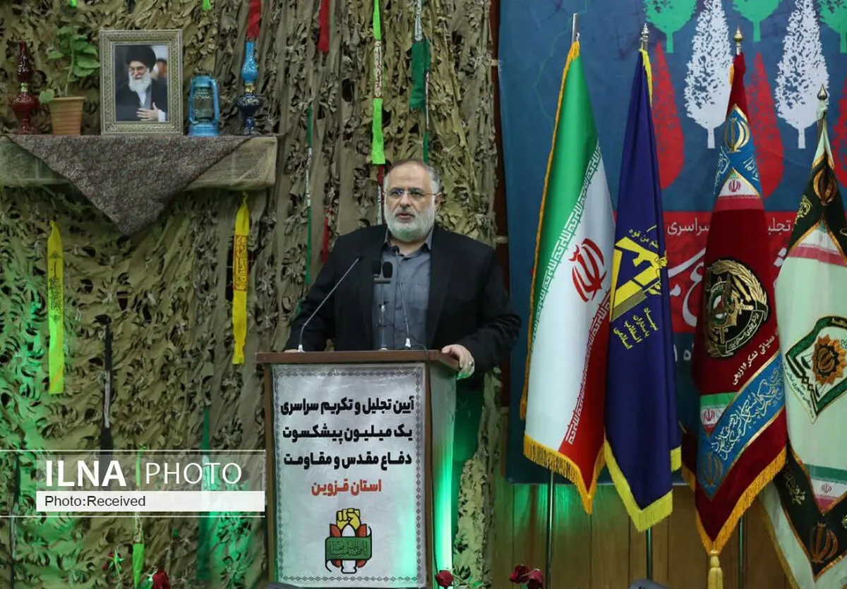 افراد انقلابی در جهاد تبیین شرکت کنند
