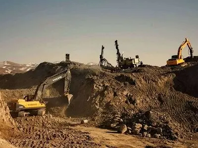عملیات اکتشافی 20 فقره معدن سنگ آهن در آذربایجان غربی 