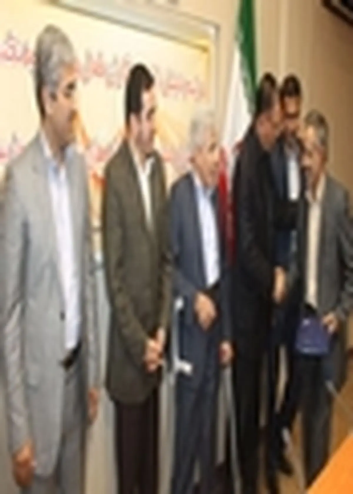 نخستین جشنواره مطبوعات ورسانه های شهرستان بهارستان برگزار شد