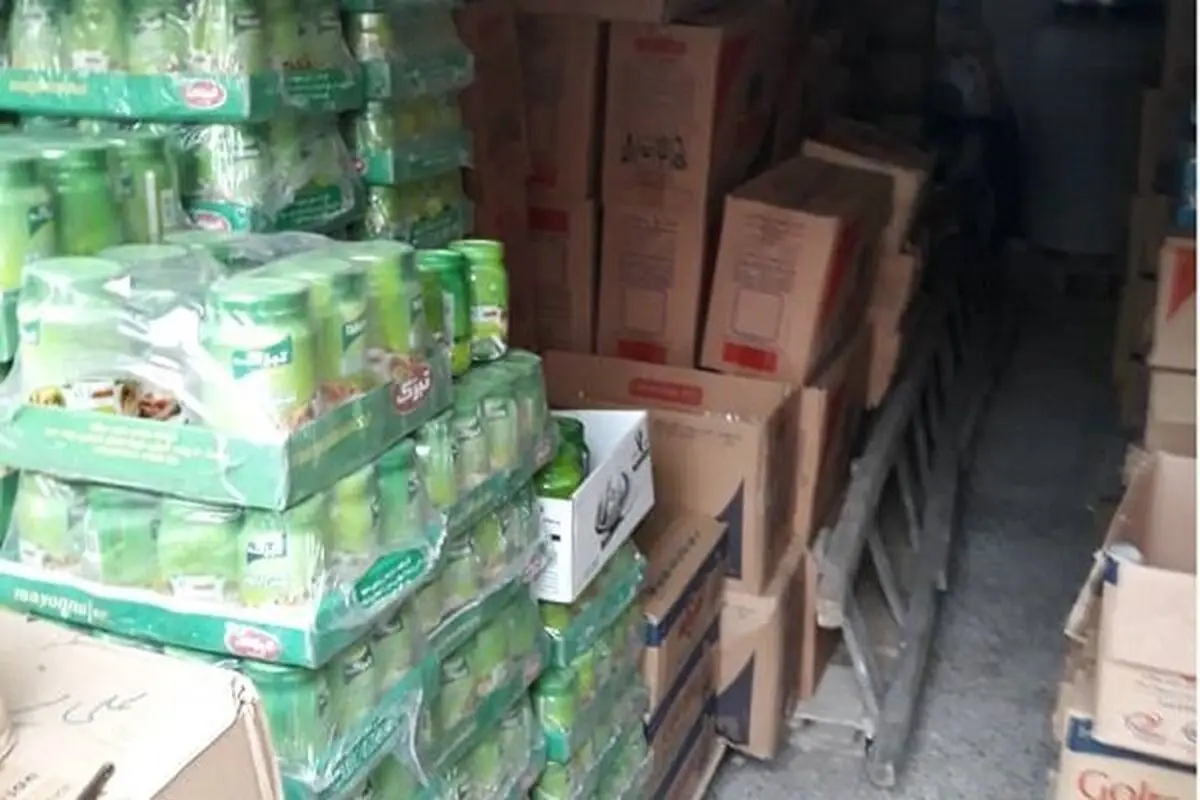 کشف 10 تن اقلام و کالاهای اساسی احتکاری در رشت
