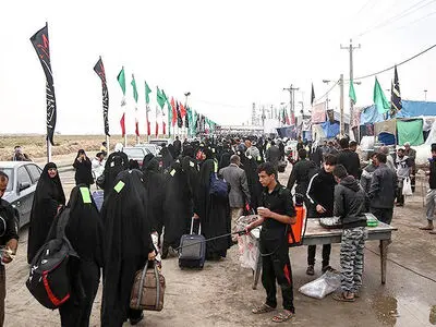 نبود خودرو در مرز عراق مانع حضور زوار شد/ تردد از ایران بله- از عراق نه