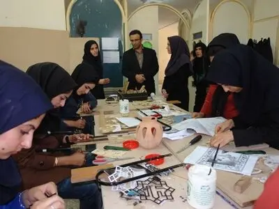 36  کارگاه آموزشی صنایع‌دستی در استان مرکزی برگزار شد 
