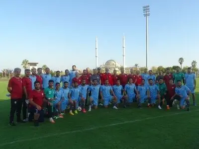المنتخب الایرانی لکرة القدم یرتقی مرکزا واحدا