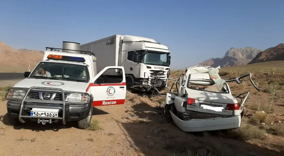 تصادف تریلی با ۲ خودروی سواری ۱۲ نفر مصدوم برجای گذاشت تصادف تریلی با ۲ خودروی سواری ۱۲ نفر مصدوم برجای گذاشت