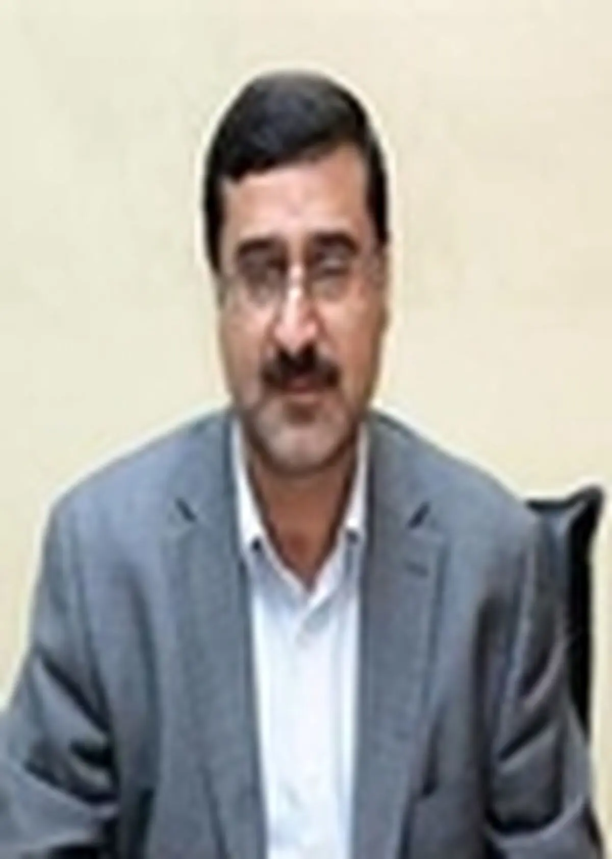 معلولان می‌توانند با فراگیری صنایع دستی حافظان میراثو تمدن کشور باشند
