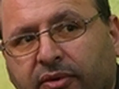 جبهه پیروان و جبهه پایداری مجوز فعالیت ندارند