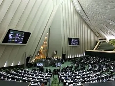 البرلمان الإيراني يقرّ تعديلات جذرية على مشروع "قانون مكافحة التجسس" بعد رفضه من مجلس صيانة الدستور