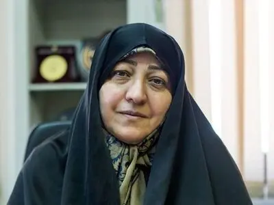 مسأله‌ای که به عقل و شعور انسان بستگی دارد، با فشارهای رنگ و وارنگ تغییر نمی‌کند