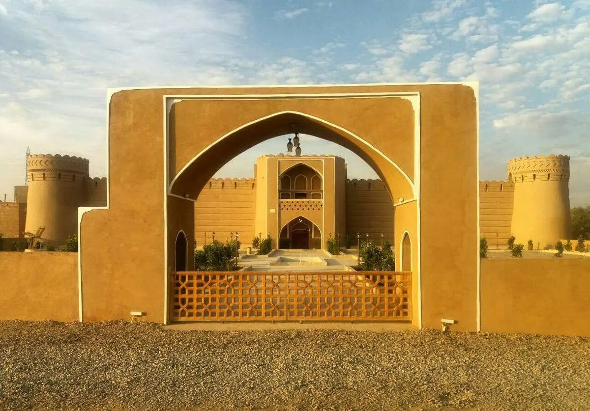 ثبت حریم « قلعه تاریخی وزیر » در فهرست آثار ملی یزد 