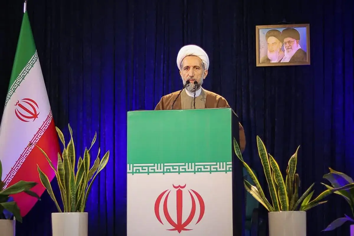 همه گرایش‌های سیاسی اصولگرا و اصلاح‌طلب مقابل تعرض دشمن ایستادند
