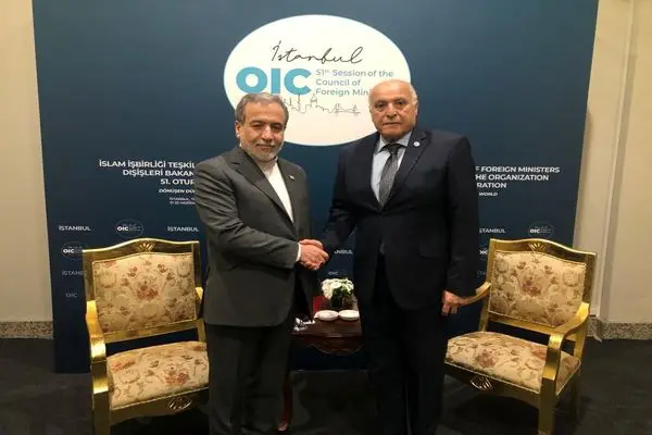 دیدار عراقچی با وزیر امور خارجه الجزایر در استانبول