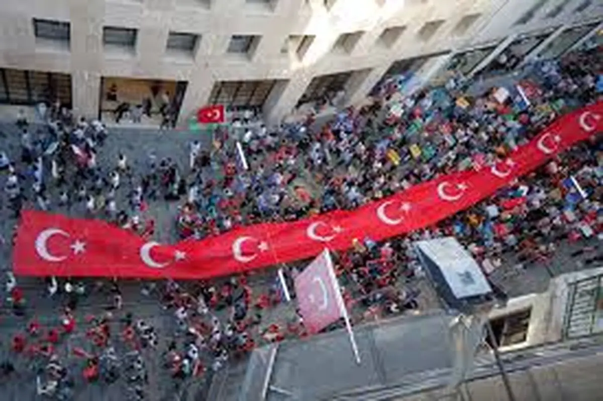 اعلام نتایج اولیه؛ پیشتازی اردوغان/ وعده بررسی شکایت‌های انتخاباتی/ مشارکت ۸۷ درصدی شهروندان ترکیه در انتخابات