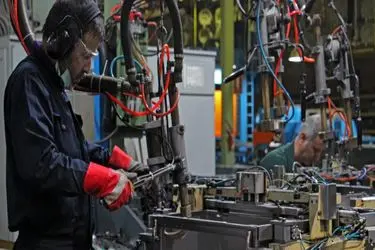 نفس مصنوعی به تولید ؛ روایت فعالان اقتصادی از چالش‌های آبان