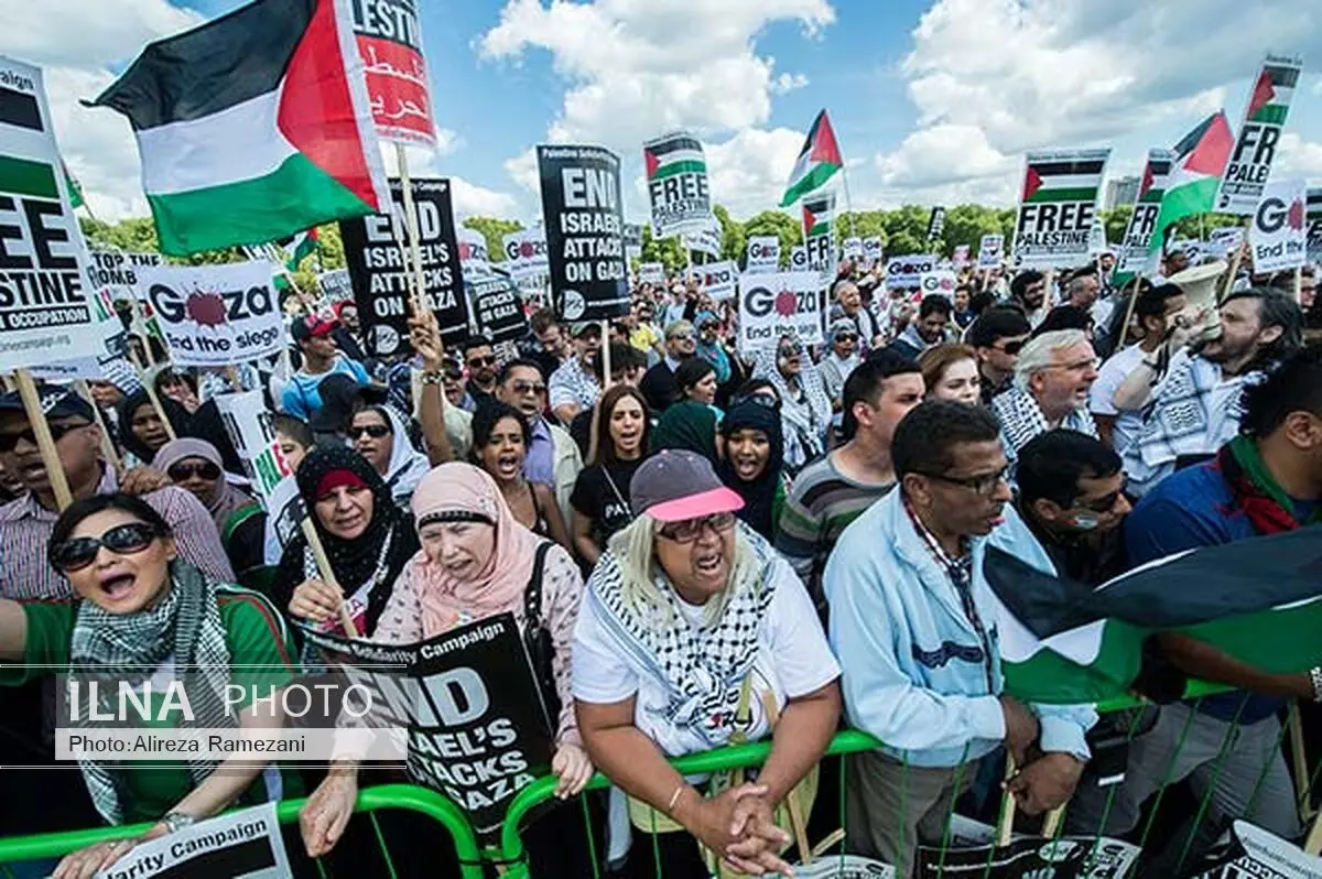 صدها نفر در حمایت از فلسطین در لندن راهپیمایی کردند
