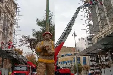 نجات کارگر مصدوم از ارتفاع طبقه پنجم در کرمانشاه