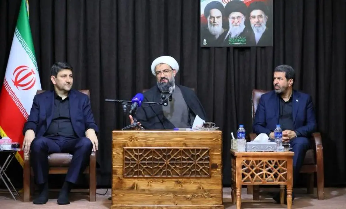 امام جمعه همدان: پیام‌رسان‌های داخلی بیشتر حمایت شوند