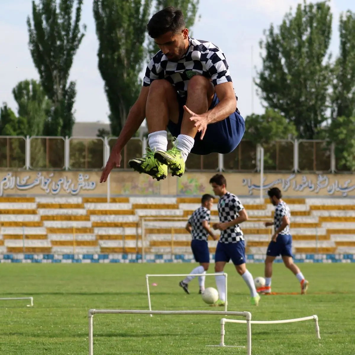 تمرینات ماشین سازی برای دربی تبریز