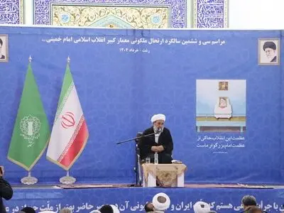 امام در سه سال پایانی عمر بابرکت خودشان سه کار مهم را انجام دادند
