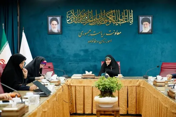ضرورت تدوین الگوی وزنی اشتغال زنان با توجه به نقش مادری و همسری