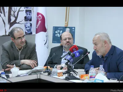 برای دفاع از فلسطین باید مبارزه کنیم/ در راس نظام جهانی بحران وجود دارد