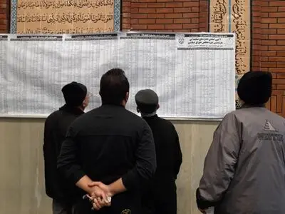  شرکت امام جمعه و استاندار زنجان در نخستین ساعت رای‌گیری در انتخابات مجلس